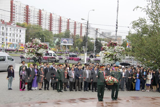 Đại sứ quán và cộng đồng người Việt tại LB Nga hướng về Tổ quốc trong Ngày Quốc khánh